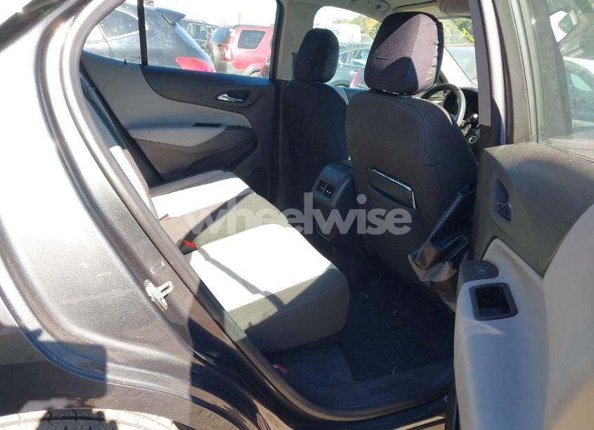 Photo 8 of 2019 Chevrolet Equinox LS (VIN 3GNAXSEV8KS660399)