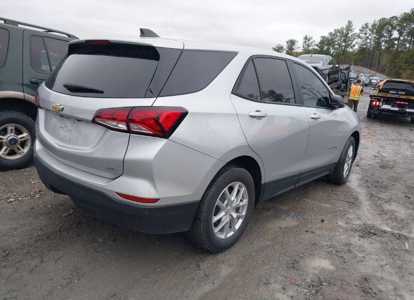 Photo 4 of 2022 Chevrolet Equinox AWD LS (VIN 3GNAXSEV8NS182781)
