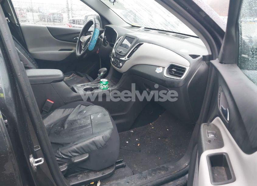 Photo 5 of 2022 Chevrolet Equinox AWD LS (VIN 3GNAXSEV8NS206755)