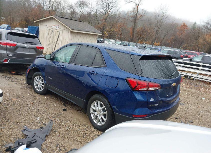 Photo 3 of 2022 Chevrolet Equinox AWD LS (VIN 3GNAXSEV8NS221174)