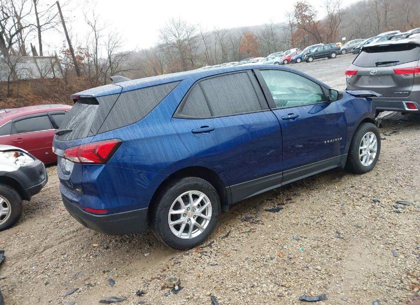Photo 4 of 2022 Chevrolet Equinox AWD LS (VIN 3GNAXSEV8NS221174)