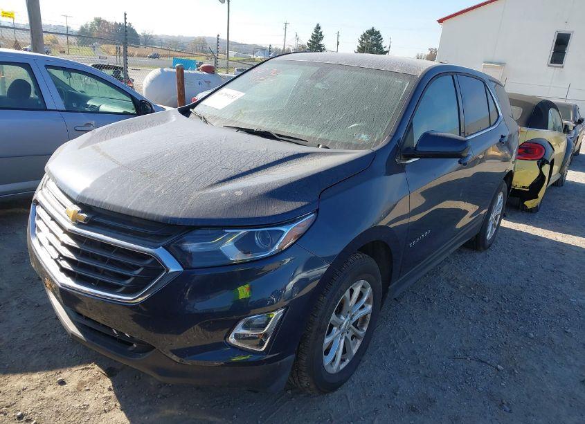 Photo 2 of 2018 Chevrolet Equinox LT (VIN 3GNAXSEV9JS553036)