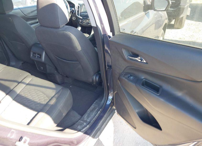 Photo 8 of 2018 Chevrolet Equinox LT (VIN 3GNAXSEV9JS553036)