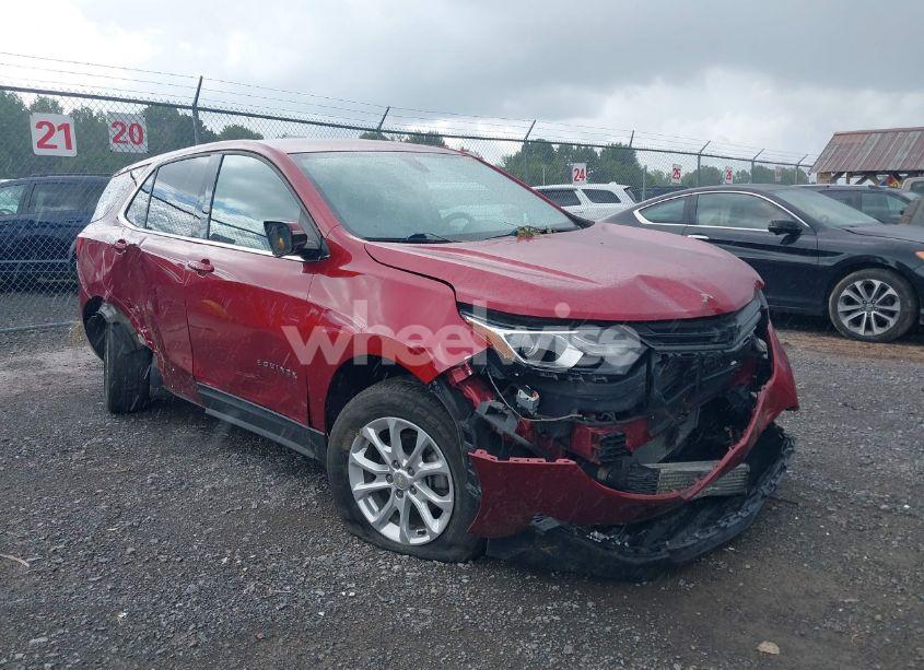2018 Chevrolet Equinox LT (VIN 3GNAXSEV9JS632951) main photo