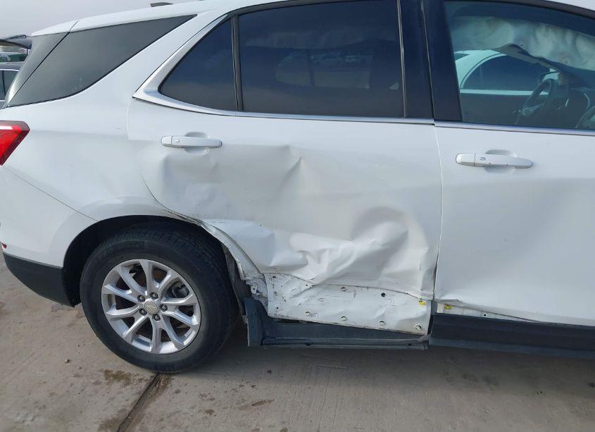 Photo 6 of 2018 Chevrolet Equinox LT (VIN 3GNAXSEV9JS633503)