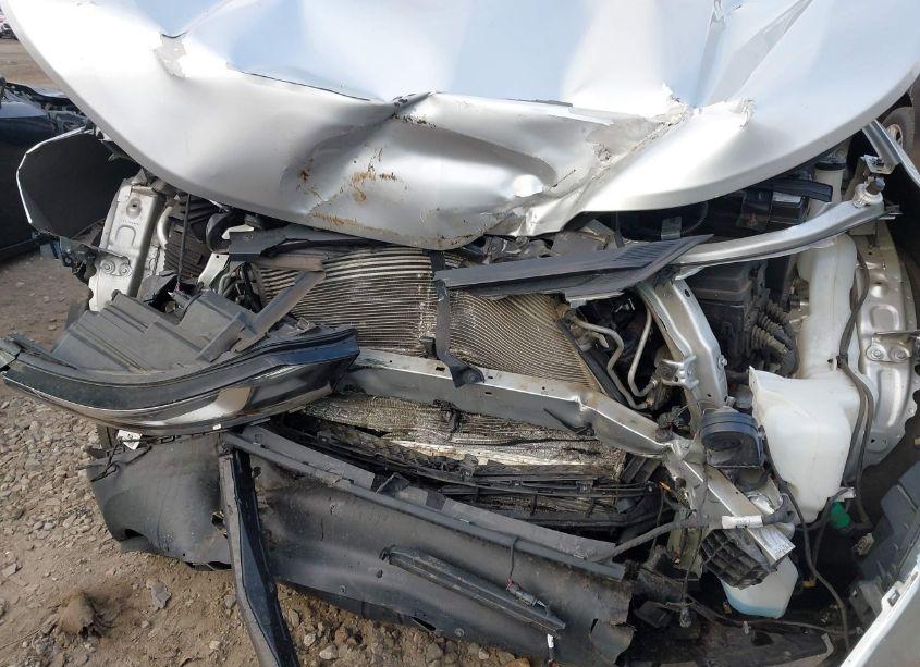 Photo 6 of 2019 Chevrolet Equinox LS (VIN 3GNAXSEV9KS580013)