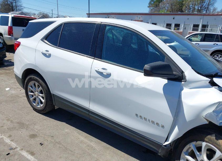 Photo 13 of 2019 Chevrolet Equinox LS (VIN 3GNAXSEV9KS628996)