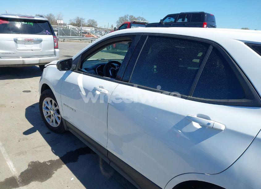 Photo 14 of 2019 Chevrolet Equinox LS (VIN 3GNAXSEV9KS628996)