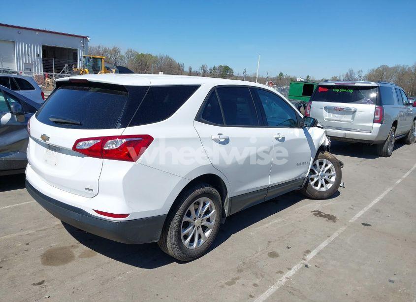 Photo 4 of 2019 Chevrolet Equinox LS (VIN 3GNAXSEV9KS628996)