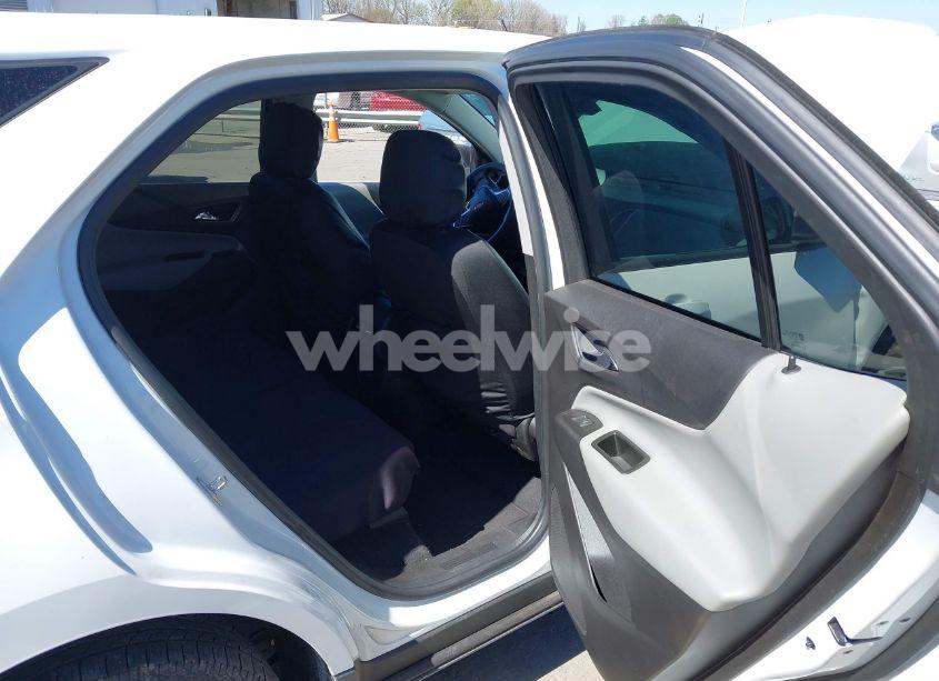 Photo 8 of 2019 Chevrolet Equinox LS (VIN 3GNAXSEV9KS628996)