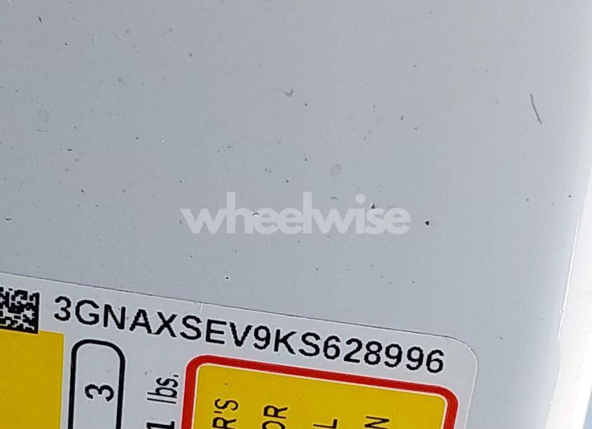 Photo 9 of 2019 Chevrolet Equinox LS (VIN 3GNAXSEV9KS628996)
