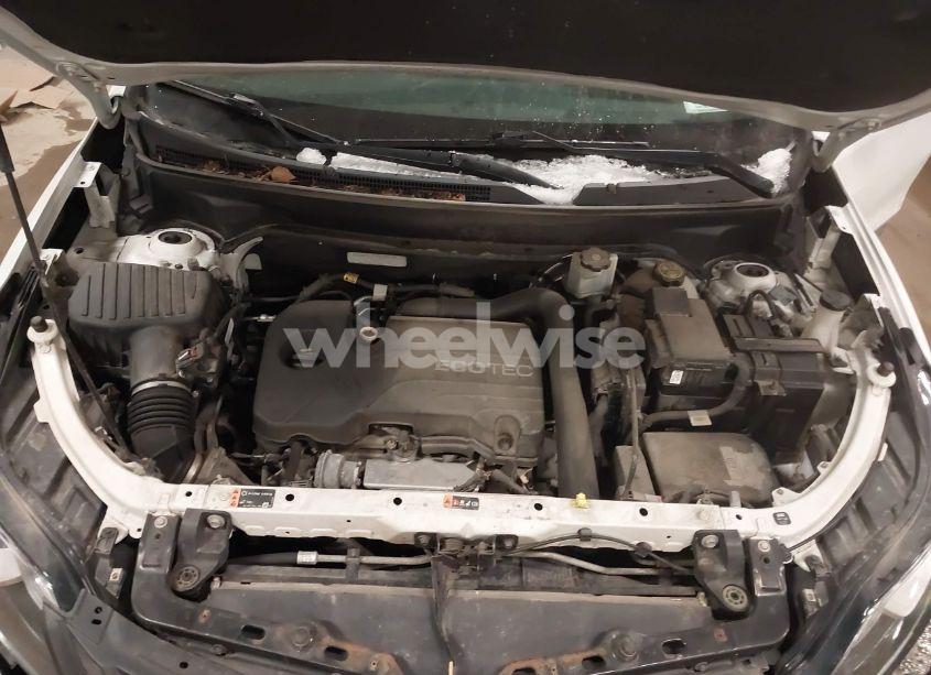 Photo 10 of 2019 Chevrolet Equinox LS (VIN 3GNAXSEV9KS634829)