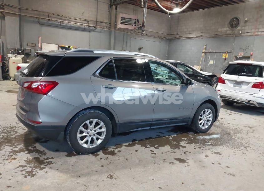 Photo 13 of 2018 Chevrolet Equinox LT (VIN 3GNAXSEVXJL104863)