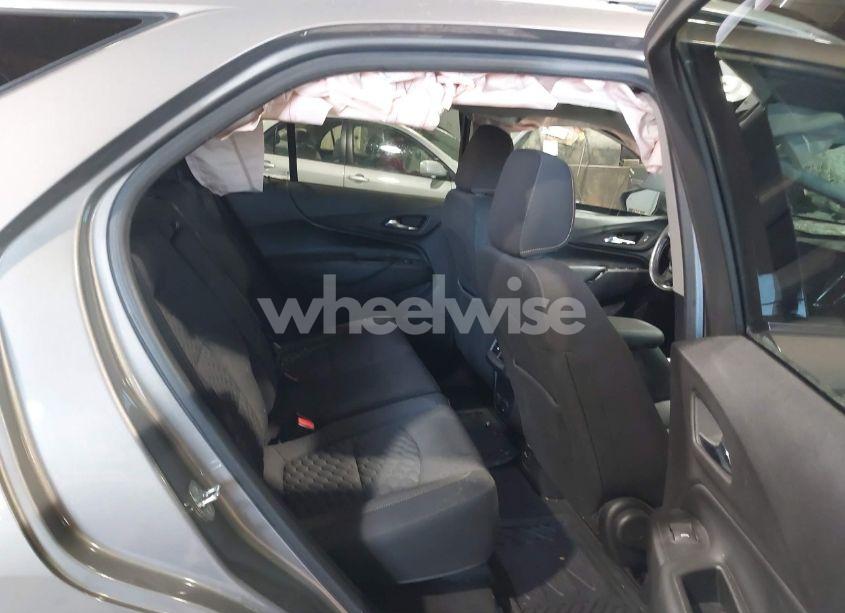 Photo 8 of 2018 Chevrolet Equinox LT (VIN 3GNAXSEVXJL104863)