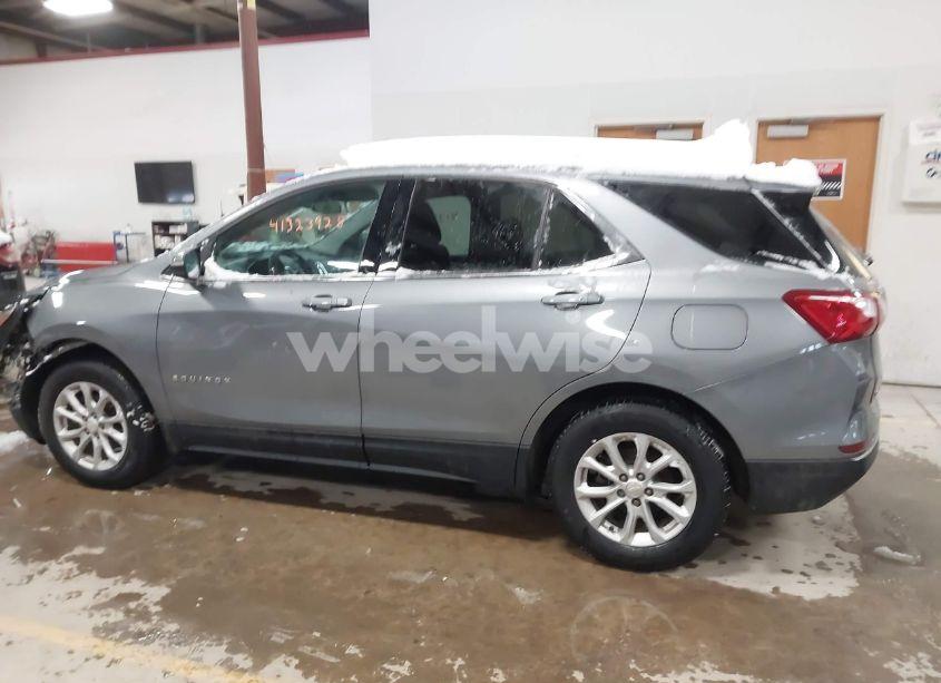 Photo 15 of 2018 Chevrolet Equinox LT (VIN 3GNAXSEVXJL112817)