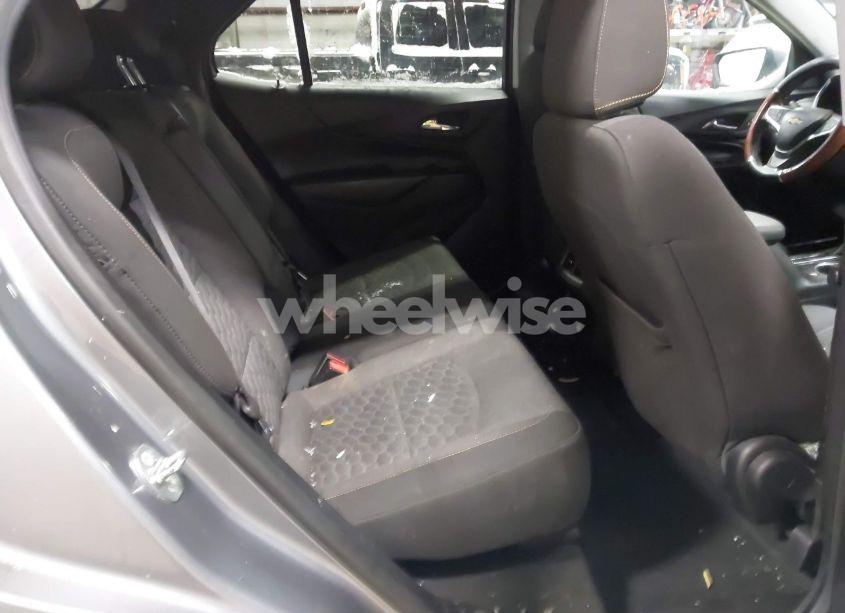 Photo 8 of 2018 Chevrolet Equinox LT (VIN 3GNAXSEVXJL112817)