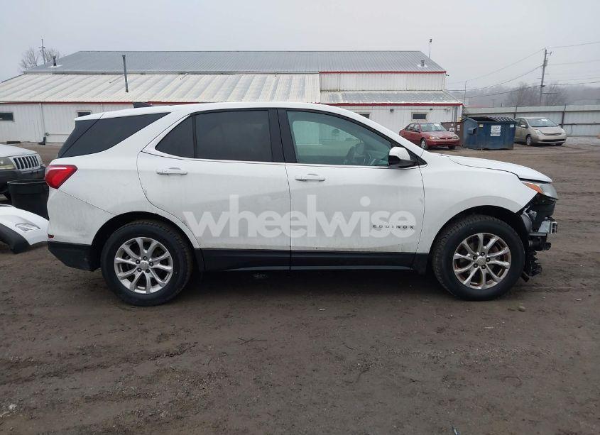 Photo 13 of 2018 Chevrolet Equinox LT (VIN 3GNAXSEVXJS538514)