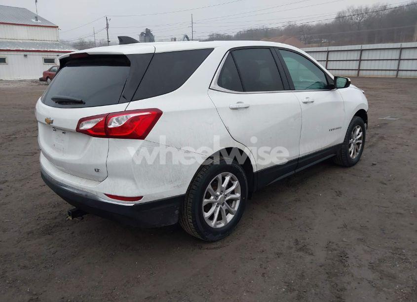 Photo 4 of 2018 Chevrolet Equinox LT (VIN 3GNAXSEVXJS538514)