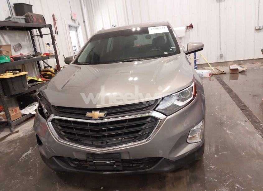 Photo 12 of 2018 Chevrolet Equinox LT (VIN 3GNAXSEVXJS580908)