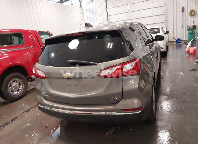 Photo 16 of 2018 Chevrolet Equinox LT (VIN 3GNAXSEVXJS580908)