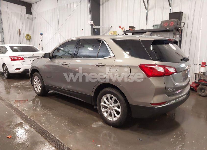 Photo 3 of 2018 Chevrolet Equinox LT (VIN 3GNAXSEVXJS580908)