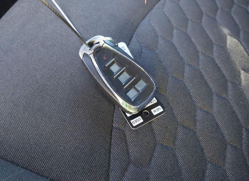 Photo 11 of 2018 Chevrolet Equinox LT (VIN 3GNAXSEVXJS624485)