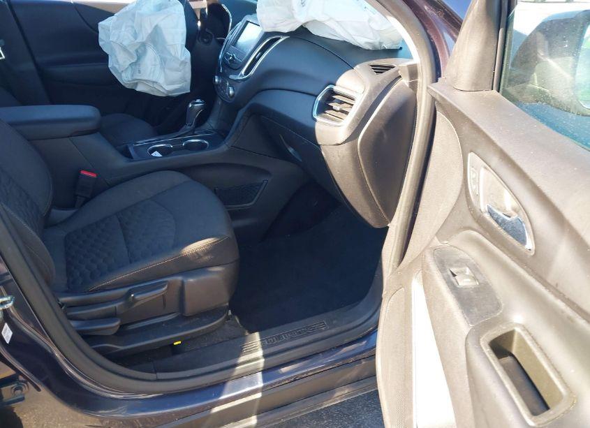 Photo 5 of 2018 Chevrolet Equinox LT (VIN 3GNAXSEVXJS624485)