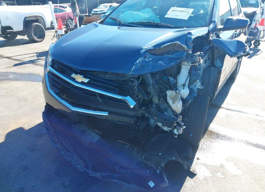 Photo 6 of 2018 Chevrolet Equinox LT (VIN 3GNAXSEVXJS624485)