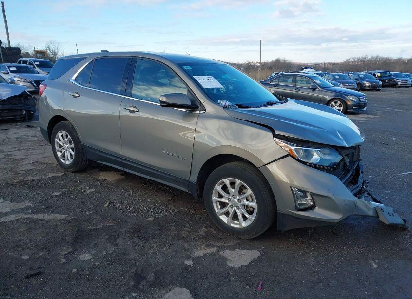 2018 Chevrolet Equinox LT (VIN 3GNAXSEVXJS631436) main photo