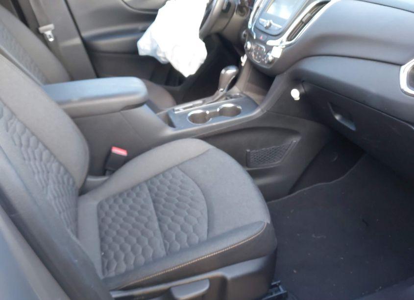 Photo 5 of 2018 Chevrolet Equinox LT (VIN 3GNAXSEVXJS631436)