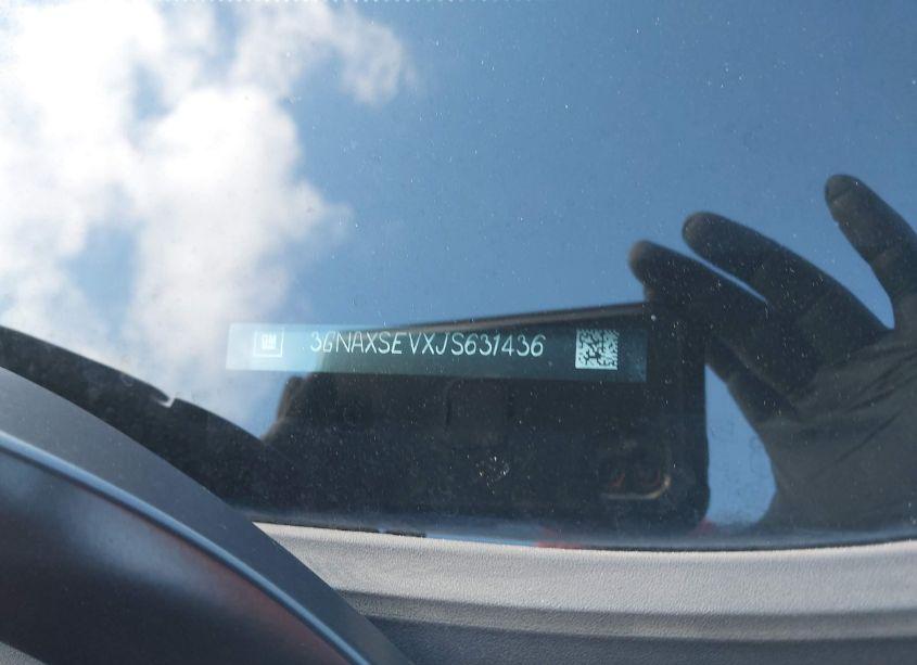 Photo 9 of 2018 Chevrolet Equinox LT (VIN 3GNAXSEVXJS631436)