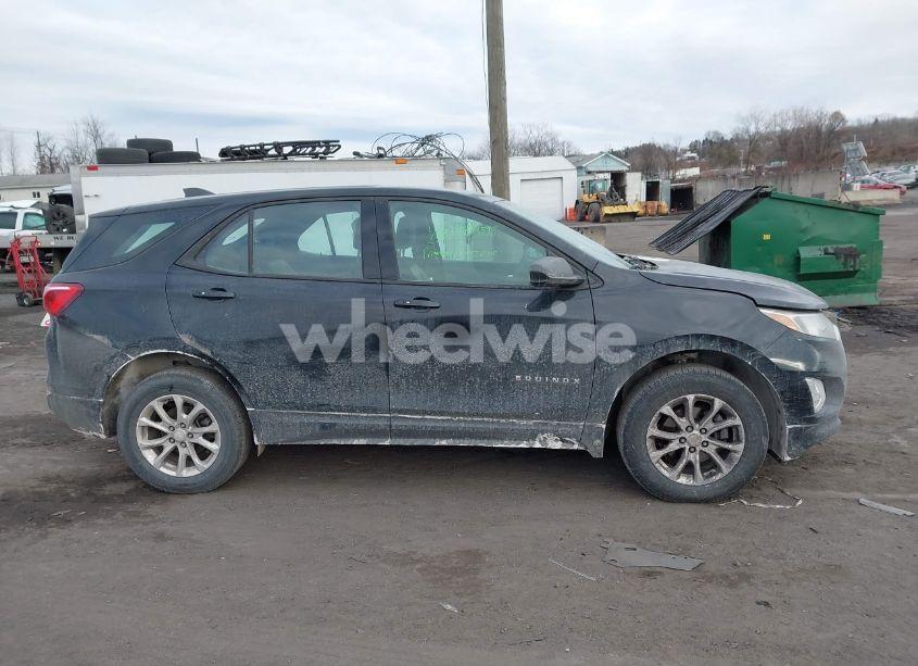 Photo 13 of 2019 Chevrolet Equinox LS (VIN 3GNAXSEVXKL297453)