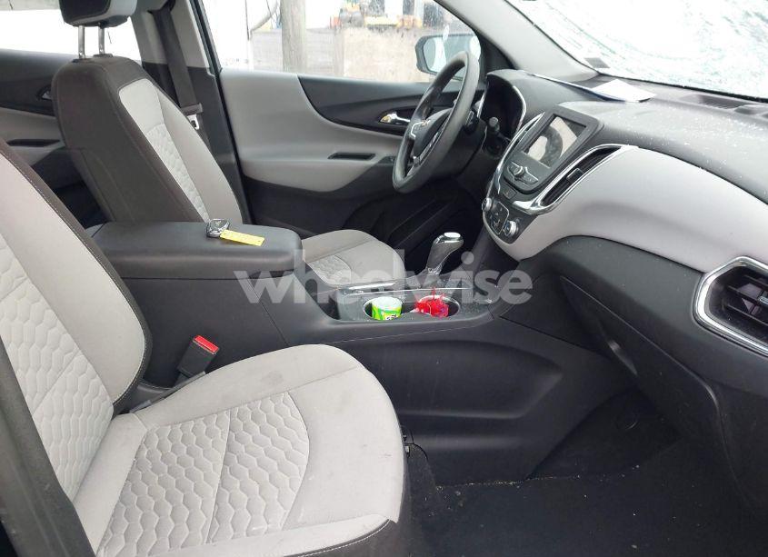 Photo 5 of 2019 Chevrolet Equinox LS (VIN 3GNAXSEVXKL297453)