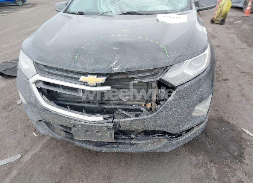 Photo 6 of 2019 Chevrolet Equinox LS (VIN 3GNAXSEVXKL297453)