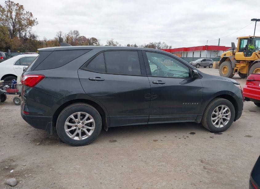 Photo 13 of 2019 Chevrolet Equinox LS (VIN 3GNAXSEVXKS613133)