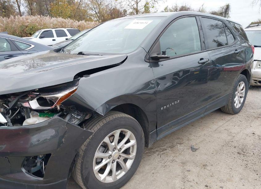 Photo 17 of 2019 Chevrolet Equinox LS (VIN 3GNAXSEVXKS613133)