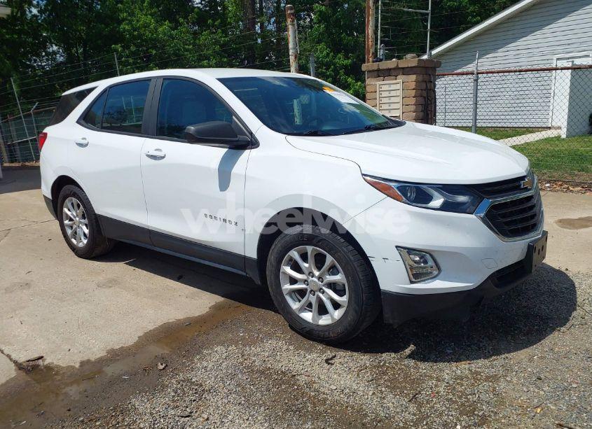 2020 Chevrolet Equinox AWD LS (VIN 3GNAXSEVXLS602800) main photo