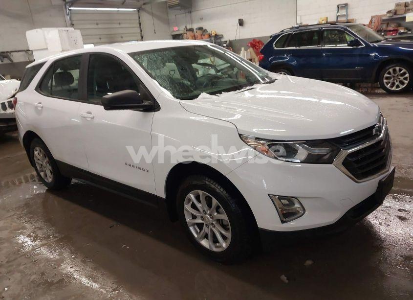 2021 Chevrolet Equinox LS (VIN 3GNAXSEVXMS110320) main photo