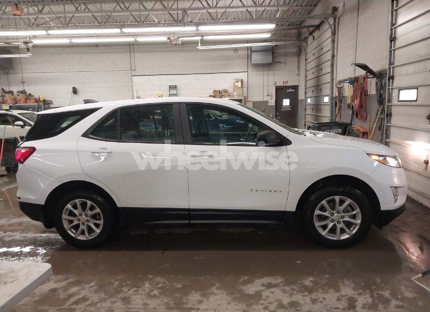 Photo 13 of 2021 Chevrolet Equinox LS (VIN 3GNAXSEVXMS110320)
