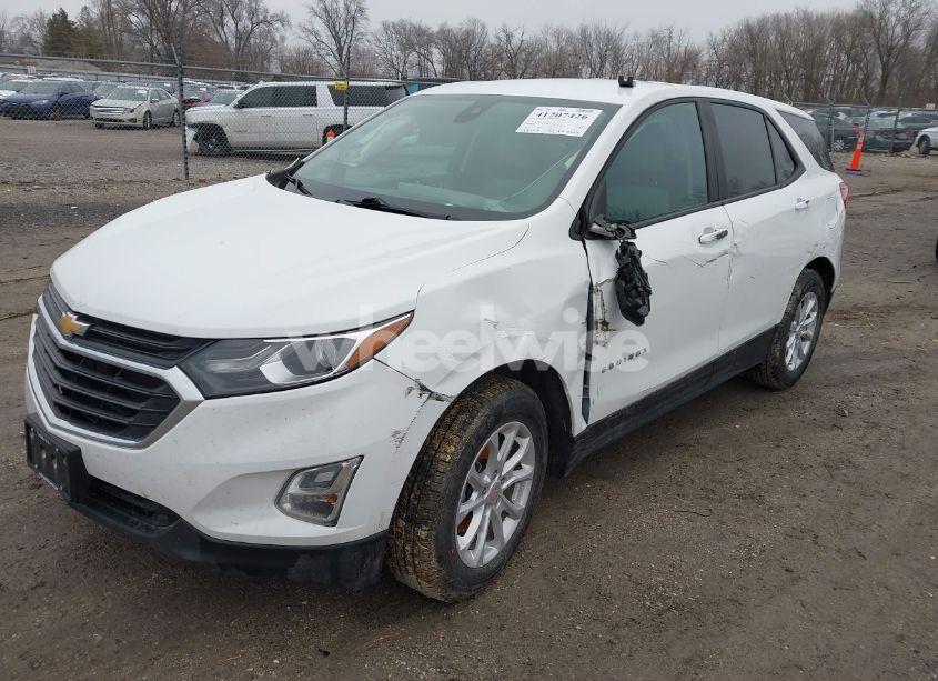 Photo 2 of 2021 Chevrolet Equinox AWD LS (VIN 3GNAXSEVXMS112858)