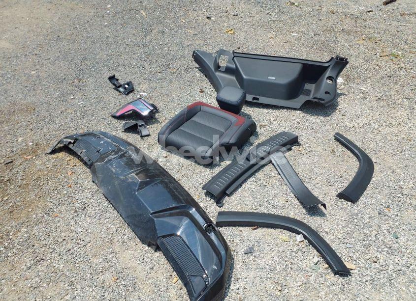 Photo 12 of 2025 Chevrolet Equinox AWD RS (VIN 3GNAXTEG0SL172999)