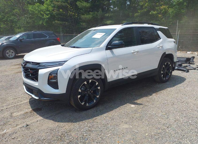 Photo 2 of 2025 Chevrolet Equinox AWD RS (VIN 3GNAXTEG0SL172999)