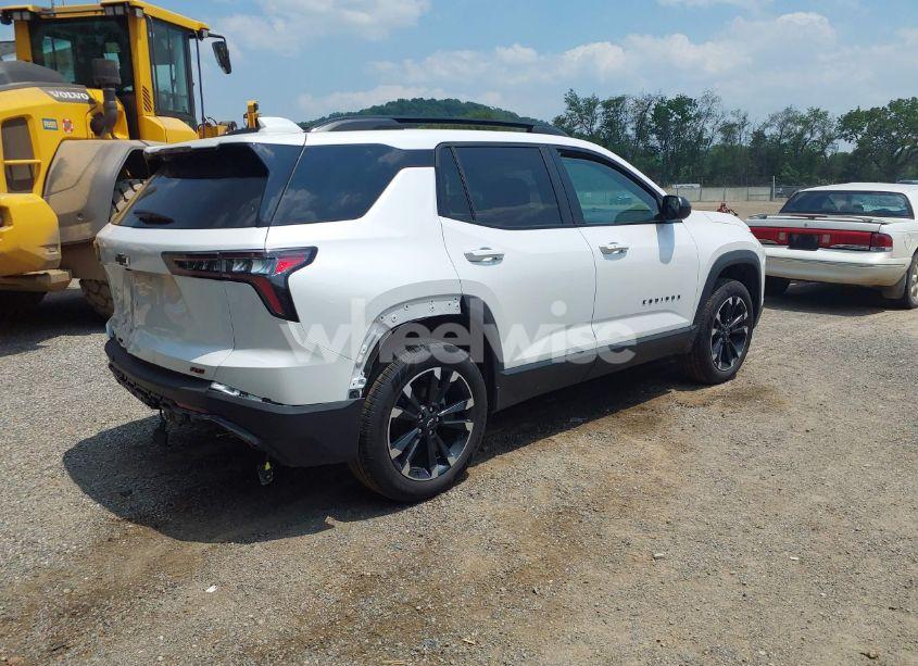 Photo 4 of 2025 Chevrolet Equinox AWD RS (VIN 3GNAXTEG0SL172999)