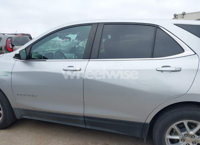 Photo 15 of 2022 Chevrolet Equinox AWD 2FL (VIN 3GNAXTEV1NL137486)
