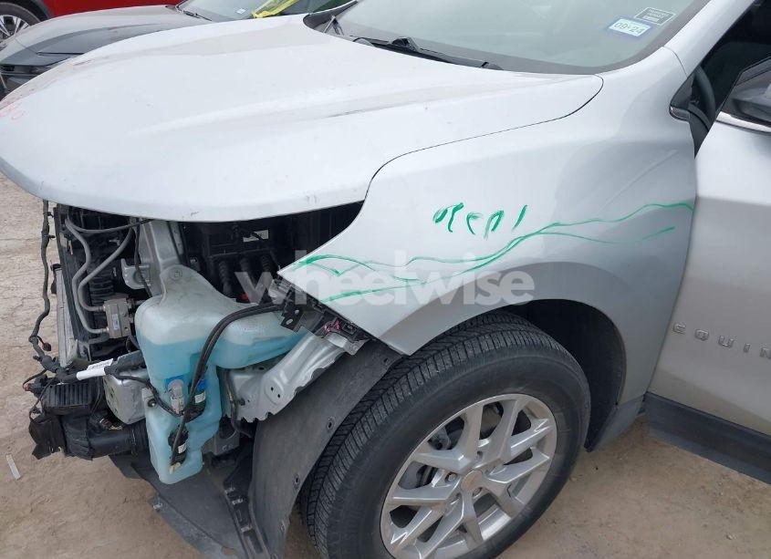 Photo 6 of 2022 Chevrolet Equinox AWD 2FL (VIN 3GNAXTEV1NL137486)