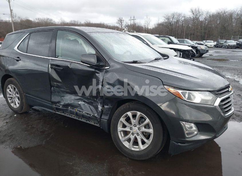 Photo 6 of 2019 Chevrolet Equinox LT (VIN 3GNAXTEV2KS605985)