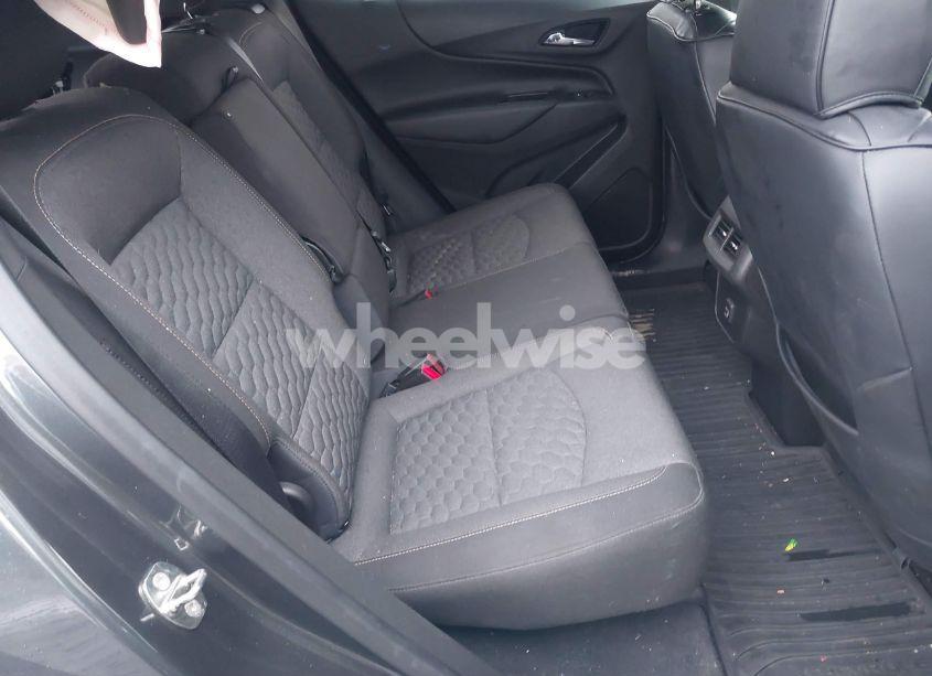 Photo 8 of 2019 Chevrolet Equinox LT (VIN 3GNAXTEV2KS605985)