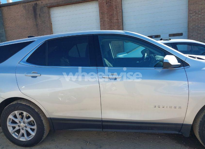 Photo 13 of 2020 Chevrolet Equinox AWD 2FL (VIN 3GNAXTEV7LS720289)