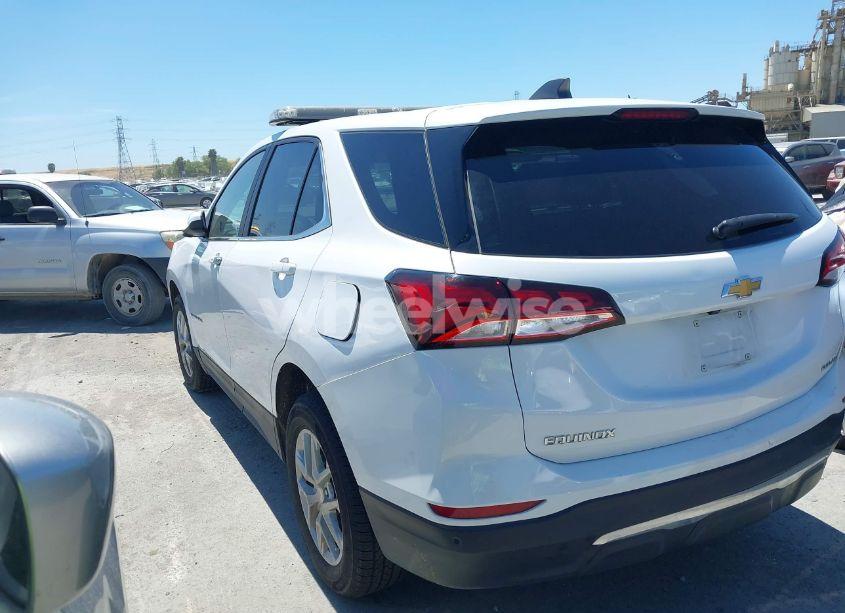 Photo 3 of 2022 Chevrolet Equinox AWD 2FL (VIN 3GNAXTEV7NL244445)