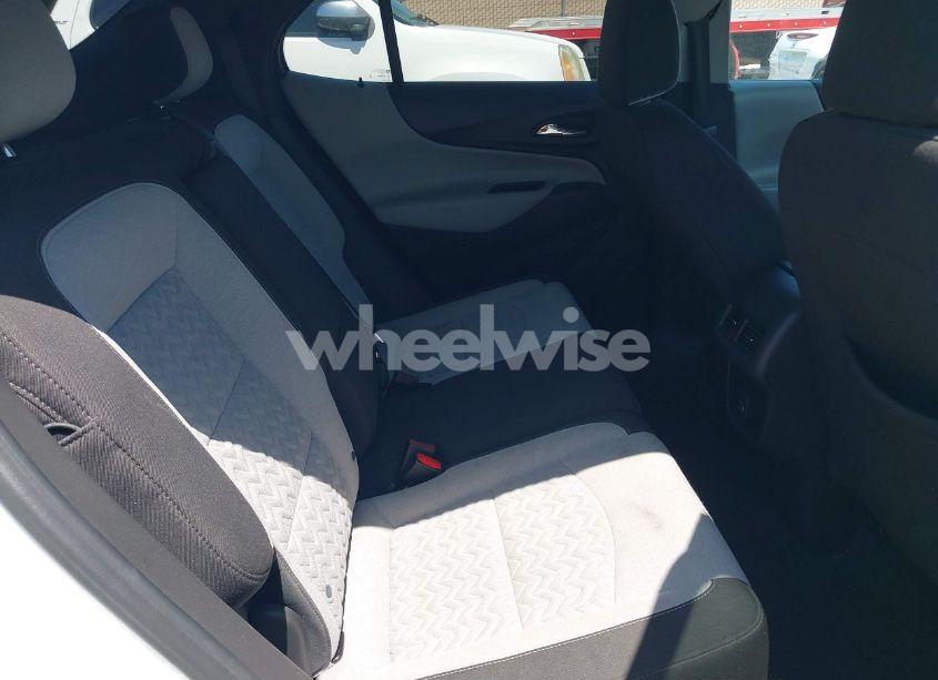 Photo 8 of 2022 Chevrolet Equinox AWD 2FL (VIN 3GNAXTEV7NL244445)